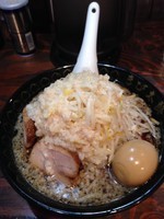 「味玉豪快醤油ラーメン」@醤油らーめん きび太郎の写真