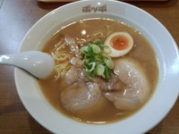 「豚骨しょうゆラーメン」@ポッポ イトーヨーカ堂八王子店の写真