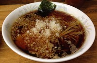 「ラーメン(大)＋玉葱増し＋ライス」@よしいちの写真