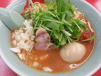 「トンコツトマトラーメン820円」@ラーメン 山岡家 高崎中尾店の写真