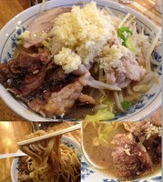 「豚麺 （肉2） 800円 （ヤサイ・ニンニク）」@飯田橋大勝軒の写真