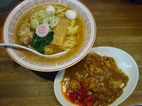 「中華そば￥650＋ミニライスカレー￥280＝￥930」@ラーメンアキラの写真