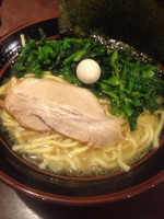 「濃厚豚骨醤油+ほうれん草増し+ネギチャーシュー丼」@横濱家系ラーメン 吟家 新小岩店の写真