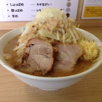 「ラーメン並（￥650）、野菜、ニンニク、脂、酸っぱめ！」@ラーメンいつきの写真