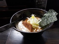 「細麺らーめん」@麺屋 奨 TASUKUの写真
