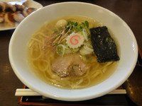 「白醤油」@彩色ラーメン きんせい 総本家 高槻栄町の写真