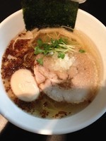 「塩らーめん＋味玉」@麺や 勝治の写真