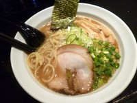 「醤油らーめん（760円）」@麺屋しゅうの写真