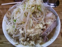 「小ラーメン　ヤサイニンニクアブラ　650円」@ラーメン二郎 赤羽店の写真