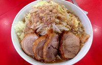 「小ラーメン＋豚2枚増し(ヤサイニンニクアブラタマネギ)」@麺屋 桐龍の写真