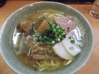 「ミックスそば(930円)」@沖縄そば やんばる 新宿本店の写真