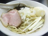 「煮干狂會 　煮干ソバ 白+出汁打込み式味玉」@第13回 人気話題の味紀行 全国味の逸品会の写真