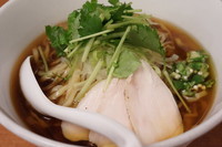 「冷やし煮干し中華そば（大盛）、限定」@福の神食堂の写真