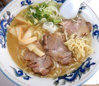 「塩（700円）」@元祖北海道旭川ラーメン ぺーぱんの写真