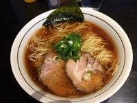 「中華そば（中盛）（800円）」@中華そば しながわの写真