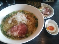 「豊潤鶏だし塩ラーメン＋いろいろサービス」@麺処 ほん田 nijiの写真