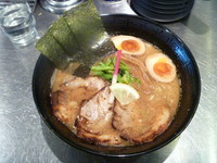 「龍如らーめん ８５０円」@龍が如しの写真