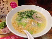 「鶏豚ソバ（鶏白湯〜一風堂仕立て）」@博多一風堂 吉祥寺店の写真