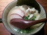 「濃厚鶏白湯ラーメン　小盛り　580円（税抜）」@とり鉄 経堂店の写真