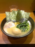 「しょうゆ　味玉入り」@横浜家系らーめん 豚骨番長 秋葉原昭和通り店の写真