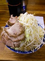 「小豚野菜ニンニク」@ラーメン二郎 新小金井街道店の写真