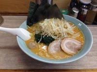 「味噌ラーメン(大盛り)650円+200円」@横濱家系らーめん 三國家 南本宿店の写真