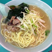 「ネギラーメン（中盛）　￥９００」@ラーメンショップ さつまっ子 新高島平店の写真