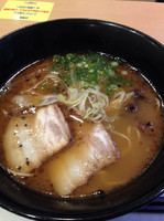 「ラーメン 黒」@陽林軒 チャチャタウン店の写真