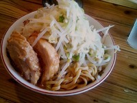 「小ラーメン(ニンニク少なめ) ￥750」@ラーメン神豚 関東学院前店の写真