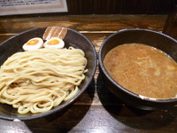 「辛つけ麺+味玉」@つけめん屋 赤羽京介の写真