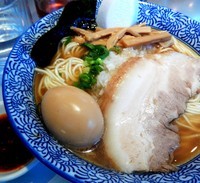 「ニボぐり（15食限定）＋味玉＋海老辛子（830円）」@豚骨一燈の写真