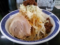 「まぜそば800円（太麺ver）トッピングいろいろ」@山勝 角ふじ 金沢店の写真