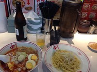 「冷やし五目蒙古タンメンとビール」@蒙古タンメン 中本 西池袋店の写真