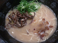 「豚骨らーめん」@とんこつらーめん俺式 純 東京ラーメンストリート店の写真