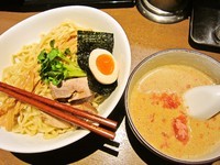 「【限定】カオサンドラゴン（グリーンカレーつけめん）850円」@Dragon Noodle's ドラゴンラーメンの写真