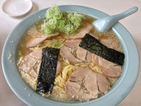 「チャーシューメン800円+中盛100円=900円」@ラーメンショップ太郎 越生店の写真