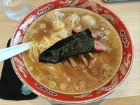 「ワンタン麺・3個（￥750）」@支那ソバ すずきの写真