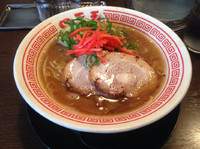 「黄金らーめん」@ラーメン四天王 伊勢田店の写真