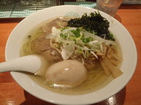 「しお（並）SPグリーン麺 1050円」@麺屋 六感堂 Rock'anDoの写真