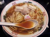 「中華そば＋麺大盛り」@肉煮干し中華そば さいころの写真