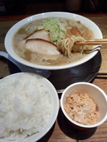 「裏メニュー850＋ライス100円＋納豆50円」@長尾中華そば 東京池袋店の写真