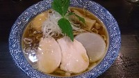「【5月限定】茶ニボそば味玉（水曜）８５０円」@麺処 ほん田 nijiの写真