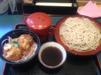 「おろしヒレカツセット.大盛り」@小諸そば 朝霞台店の写真