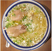 「仙台牛タン葱塩ラーメン」@仙台牛タンねぎ塩ラーメン 㐂蔵の写真