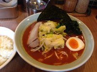 「赤味噌ラーメン800円＋ライス無料」@横浜家系 ラーメン銀家の写真