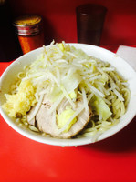 「小らーめん @700」@ラーメン二郎 千住大橋駅前店の写真