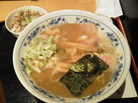 「中華そば+ランチ（チャーシュー飯＋デザート）」@仁鍛 クロスガーデン川崎店の写真