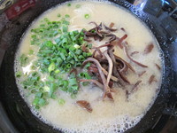 「博多長浜ラーメン　「650円」」@博多長浜ラーメン まるながの写真