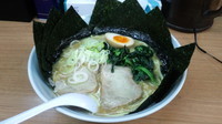 「ラーメン中盛り 固め海苔増し800円」@横浜家系ラーメン 三浦家の写真