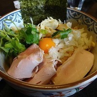 「濃厚たまごのまぜそば　700円」@中華そば 四つ葉の写真